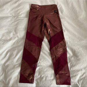 SHIMMERY MAROON LEGGINGS SIZE SMALL FROM VS PINK